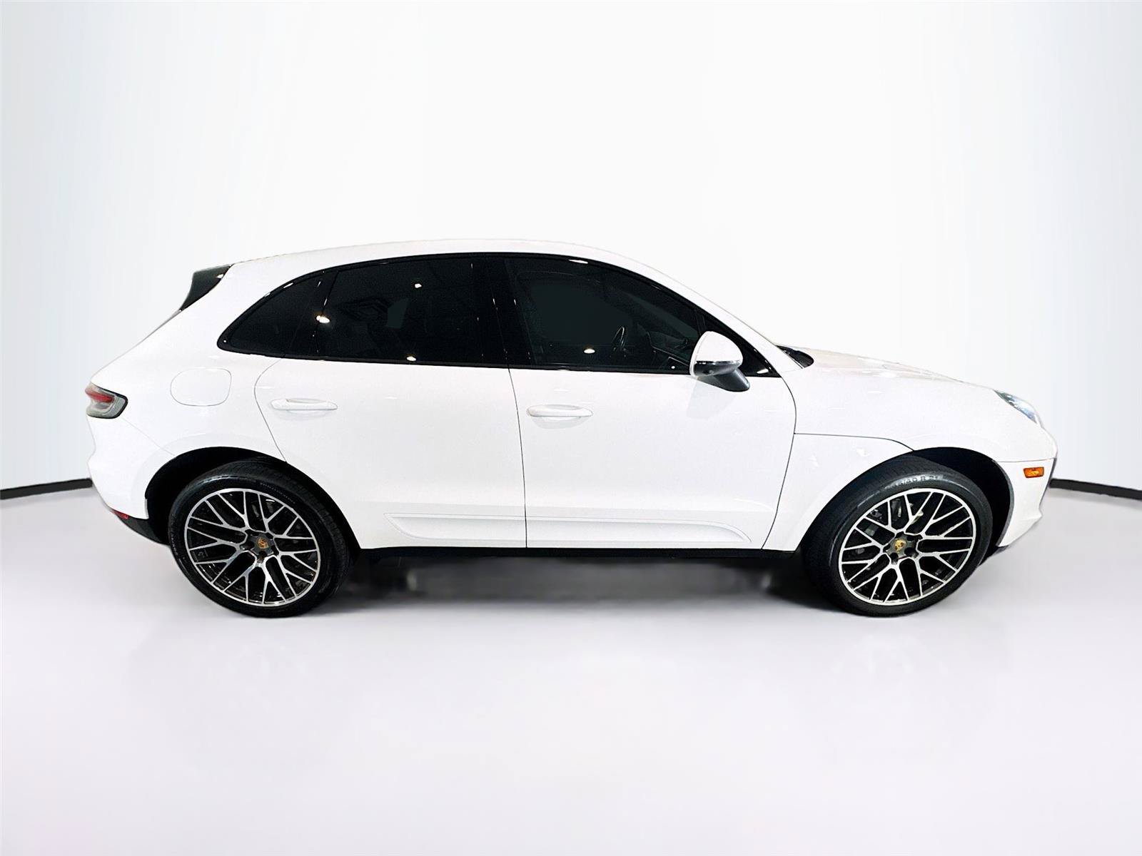 Used 2019 Porsche Macan S AWD/4WD image 34