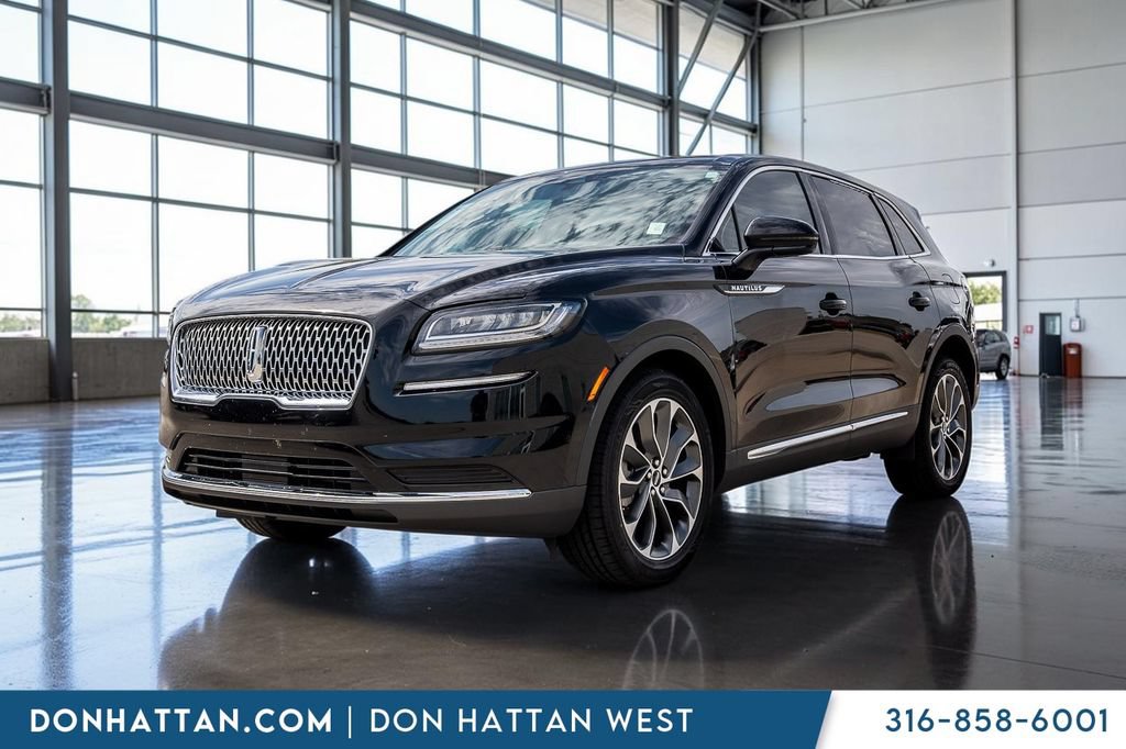 Used 2022 Lincoln Nautilus Reserve AWD/4WD image 1