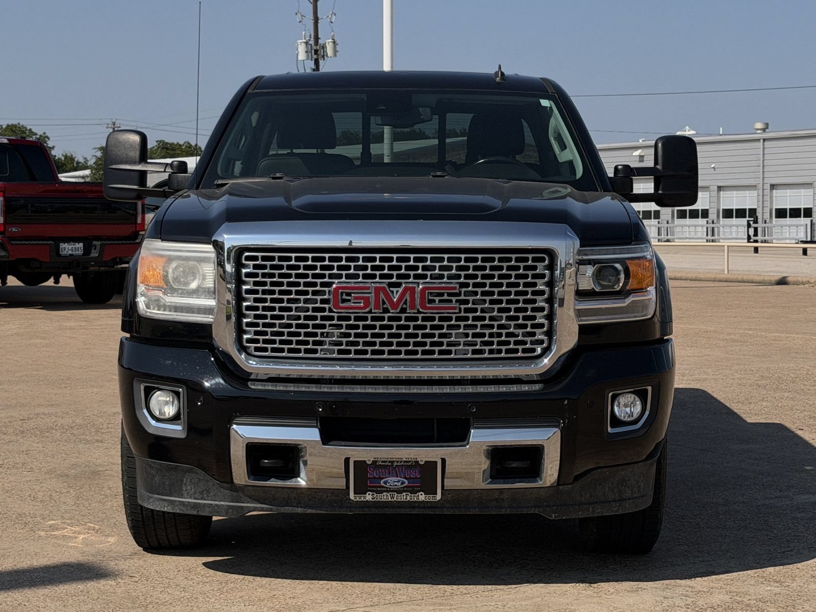 Used 2015 GMC Sierra 2500 Denali w/ Driver Alert Package AWD/4WD image 9