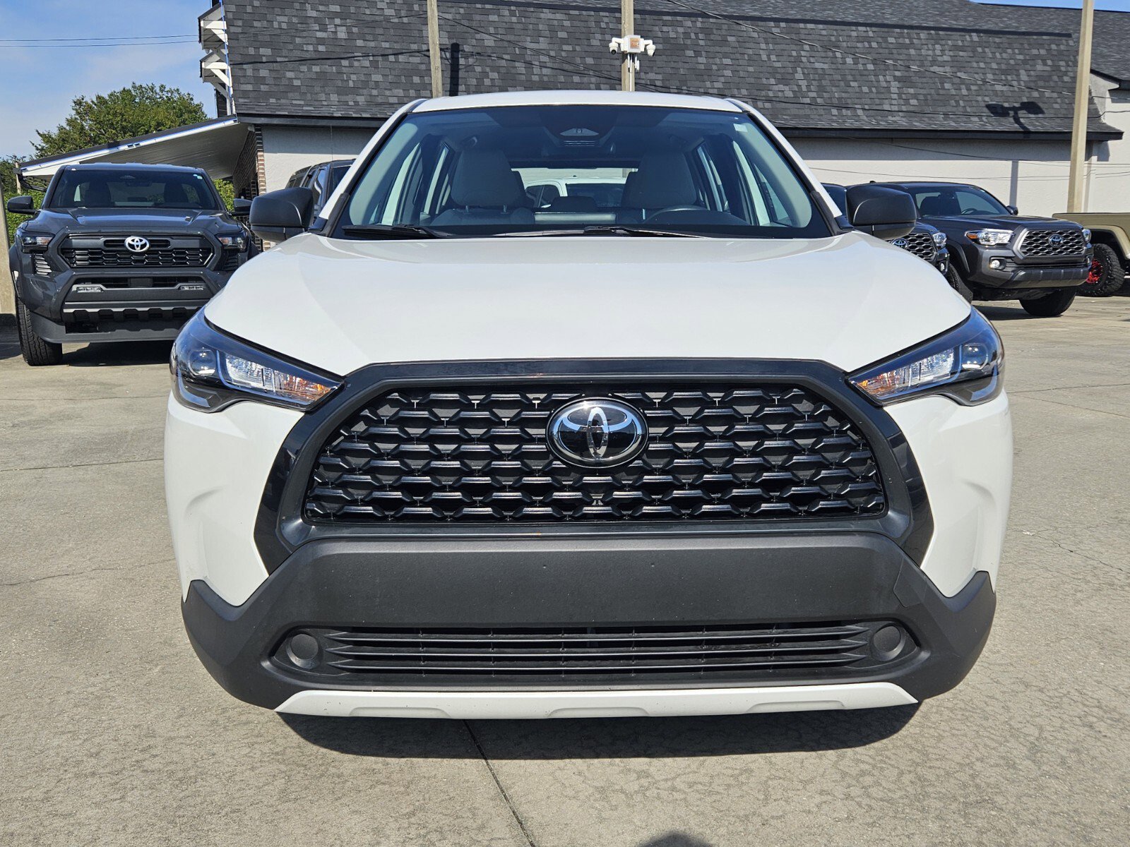 Certified 2024 Toyota Corolla Cross L image 2