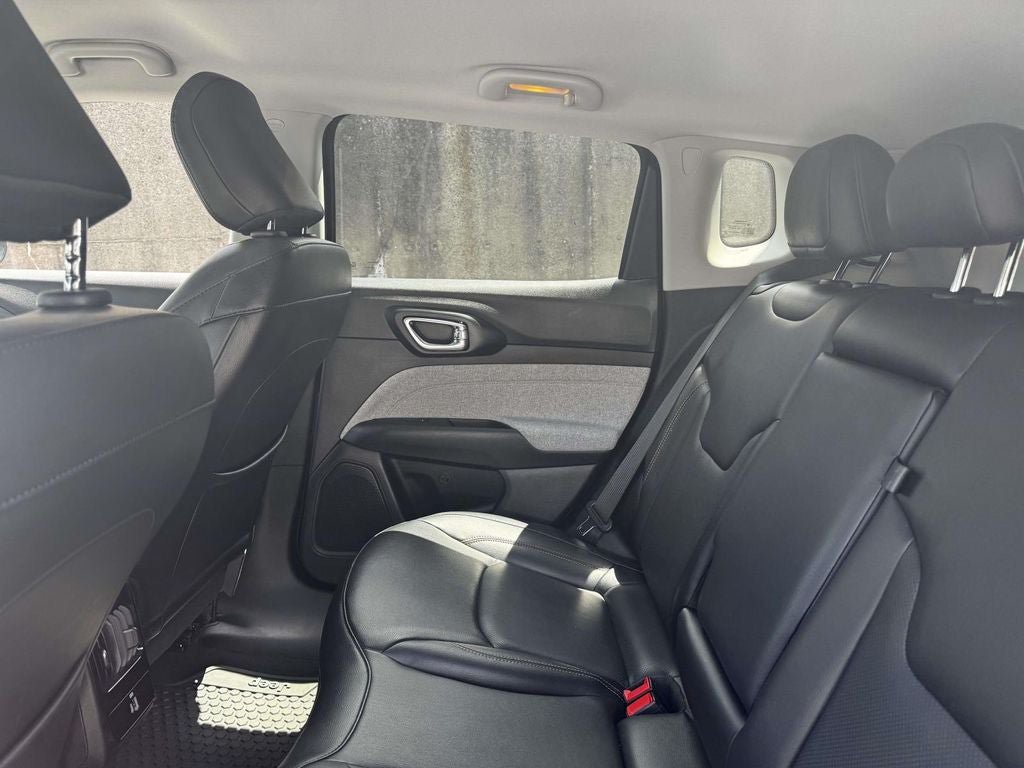 Used 2022 Jeep Compass Latitude AWD/4WD image 12