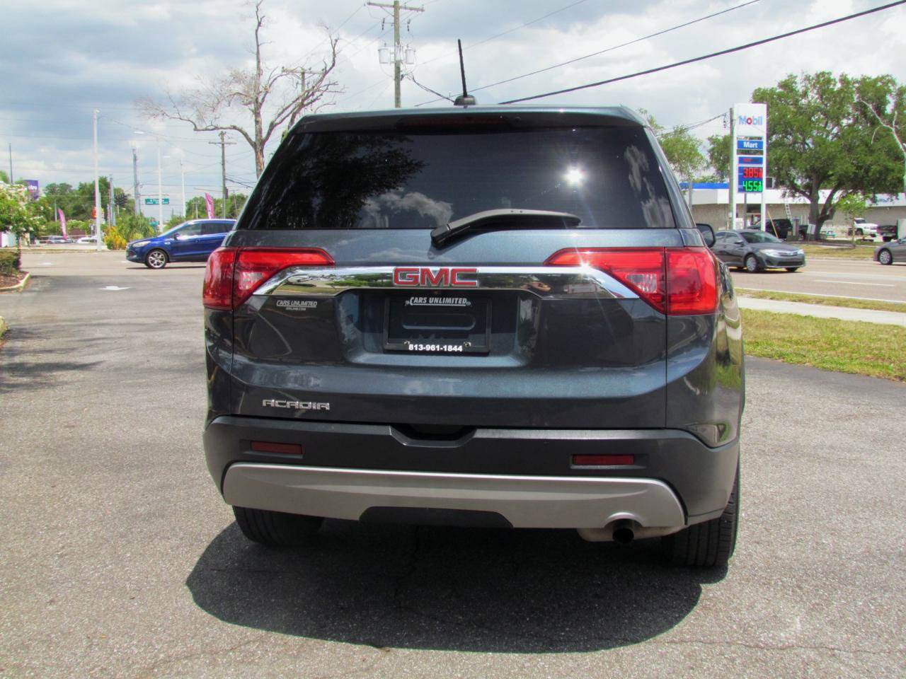 Used 2019 GMC Acadia SLE FWD image 9