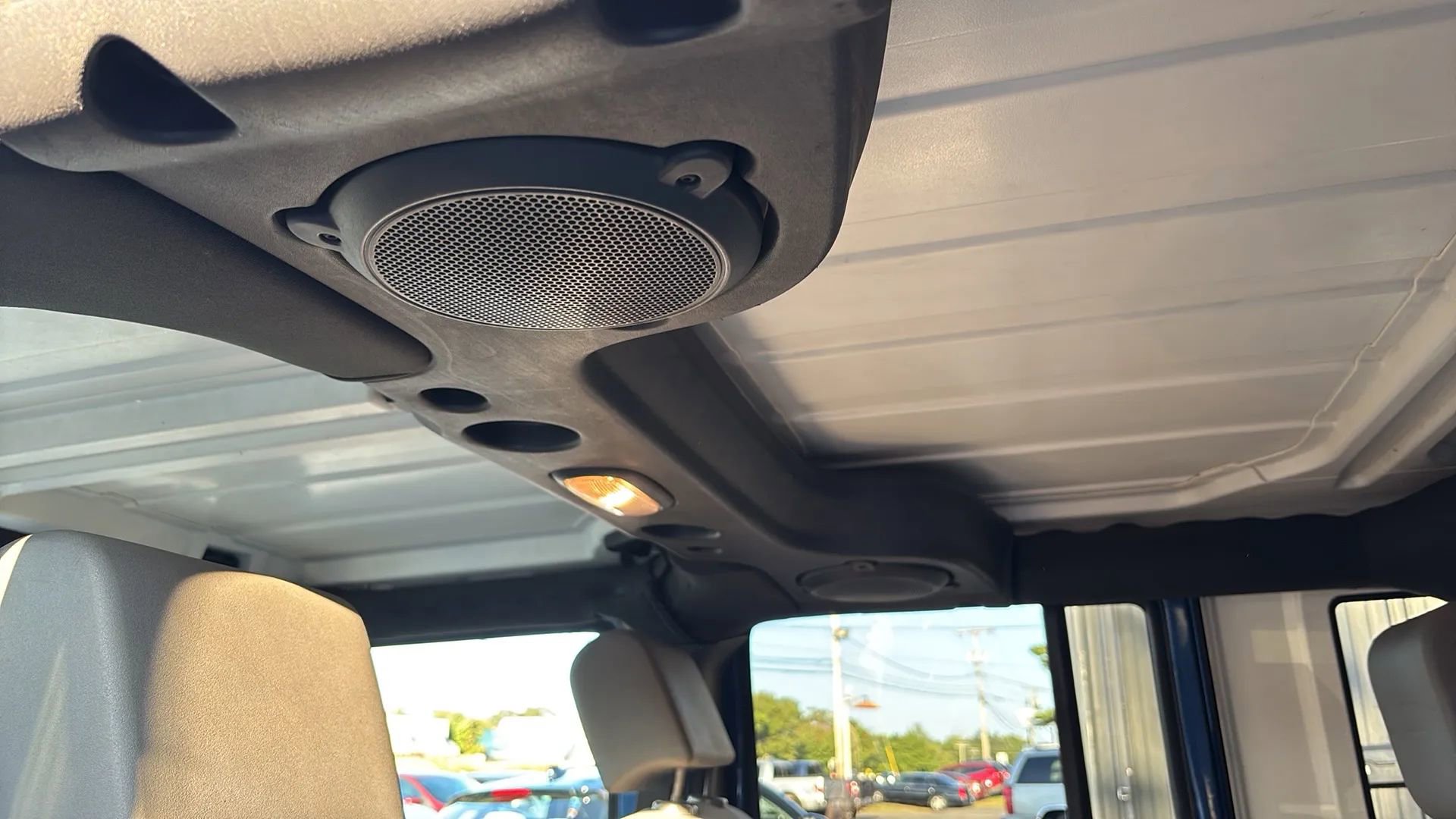 Used 2009 Jeep Wrangler Unlimited Sahara w/ Dual Top Group image 20