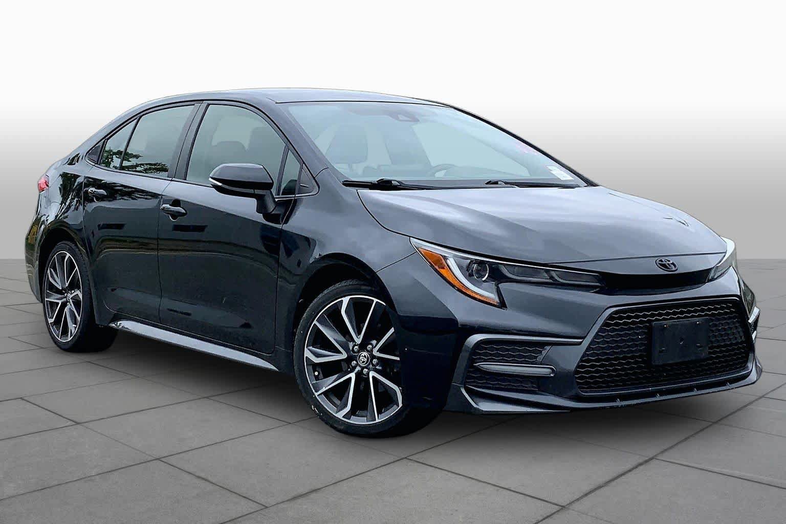 Used 2022 Toyota Corolla SE w/ Carpet Mat Package (TMS) FWD image 3