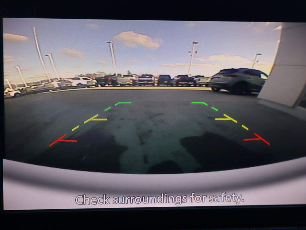 Used 2022 Nissan Pathfinder SV image 21