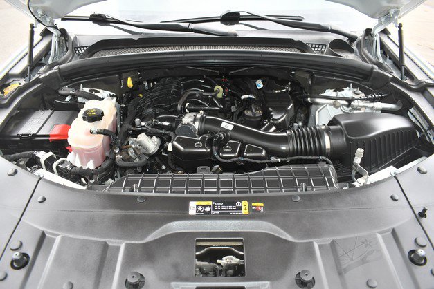 Used 2023 Jeep Grand Cherokee L Limited AWD/4WD image 30