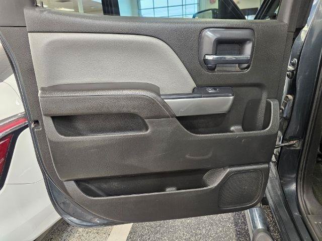 Used 2018 Chevrolet Silverado 1500 LT w/ All Star Edition AWD/4WD image 29