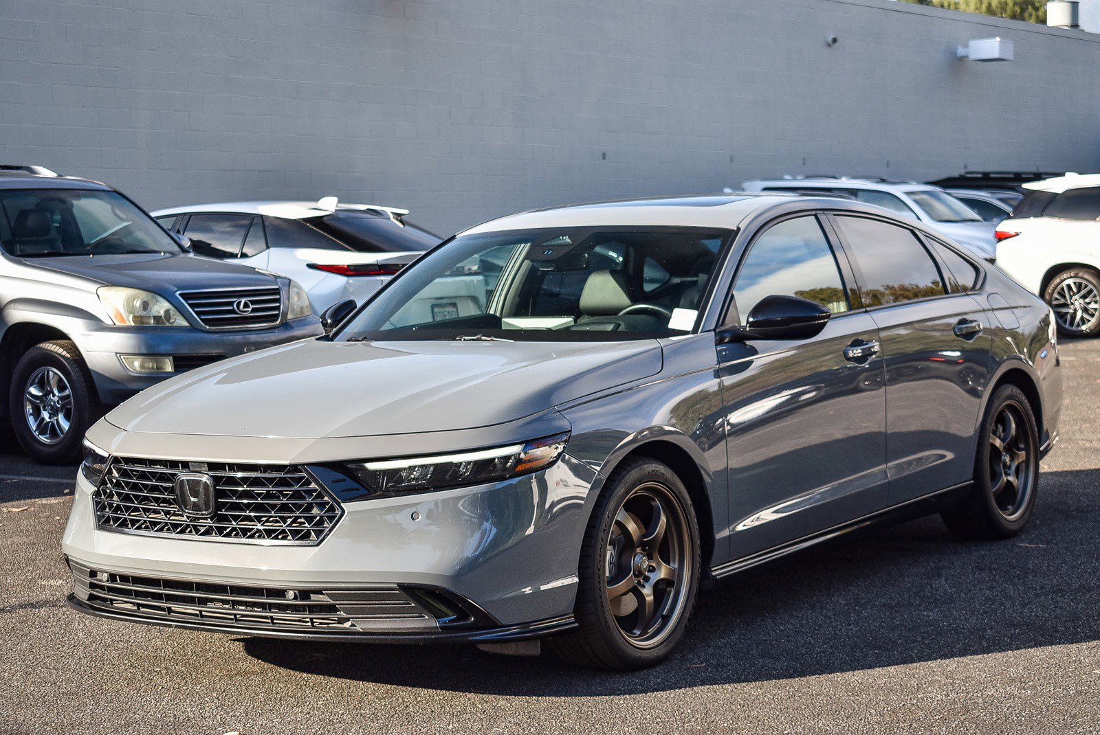 Used 2023 Honda Accord Touring image 3