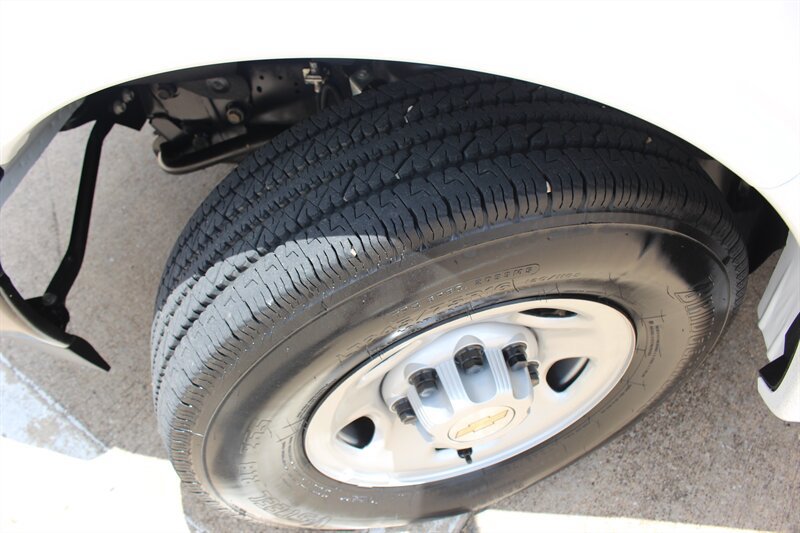 Used 2025 Chevrolet Express 3500 LS RWD image 25