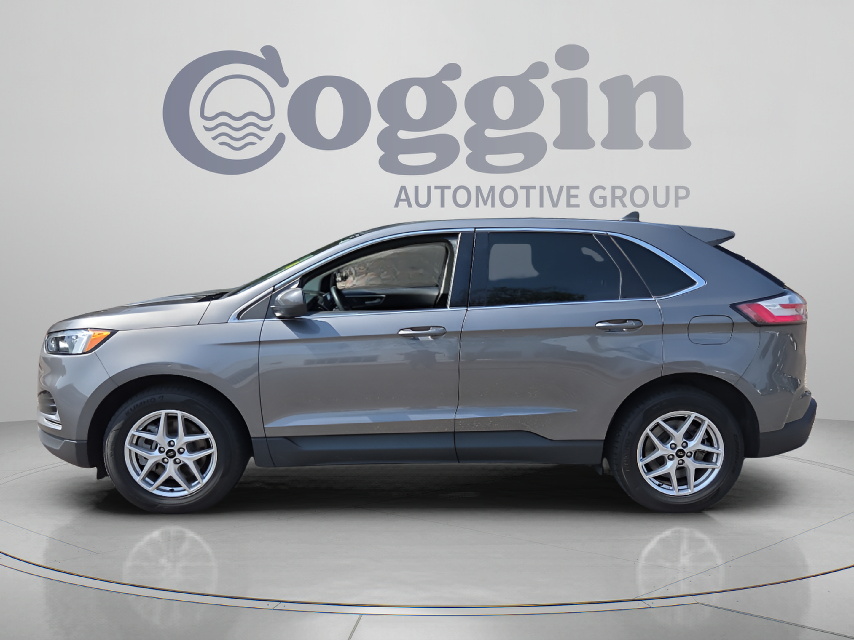 Used 2024 Ford Edge SEL AWD/4WD image 2