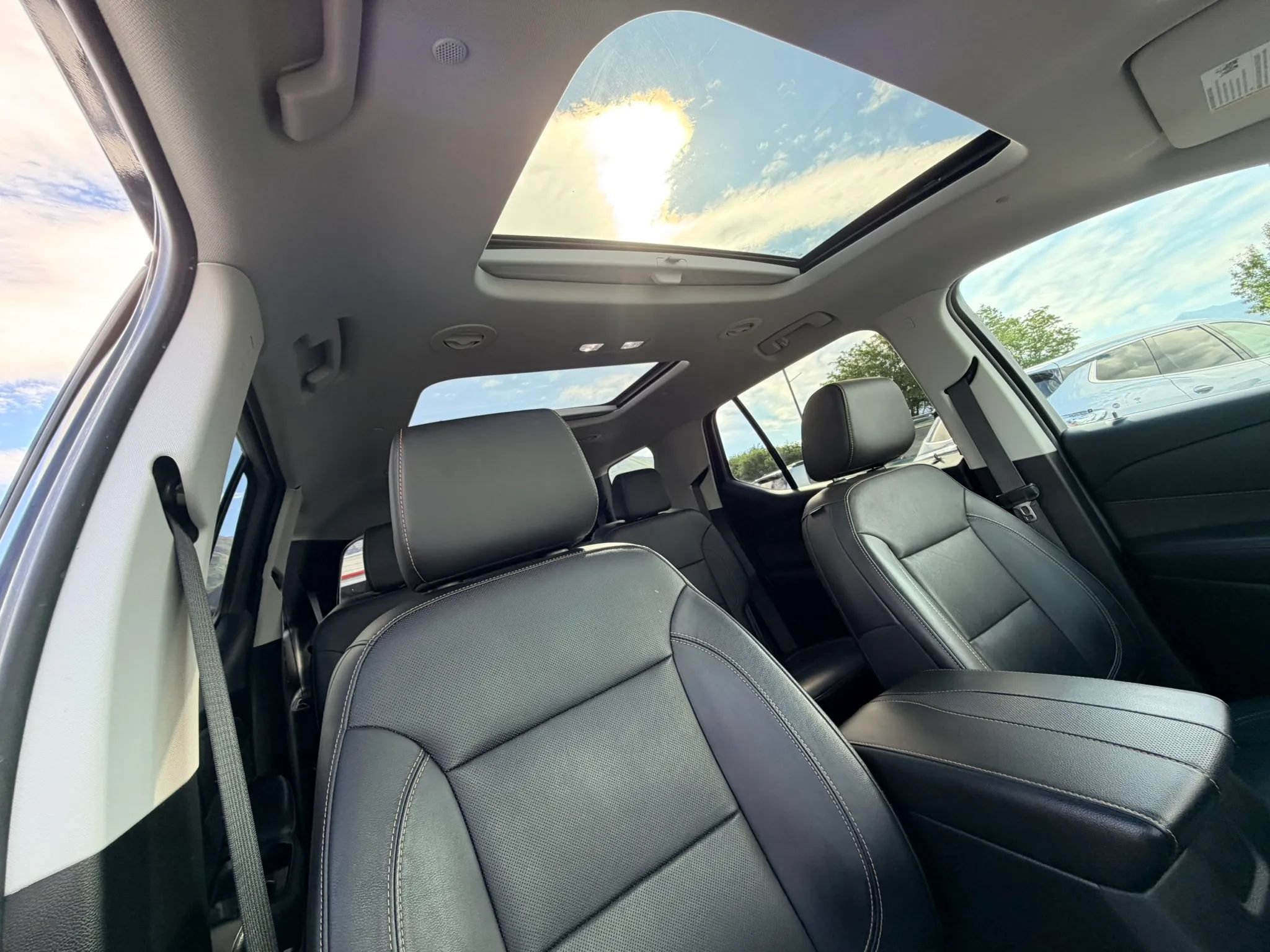 Used 2021 Chevrolet Traverse Premier w/ Redline Edition AWD/4WD image 29