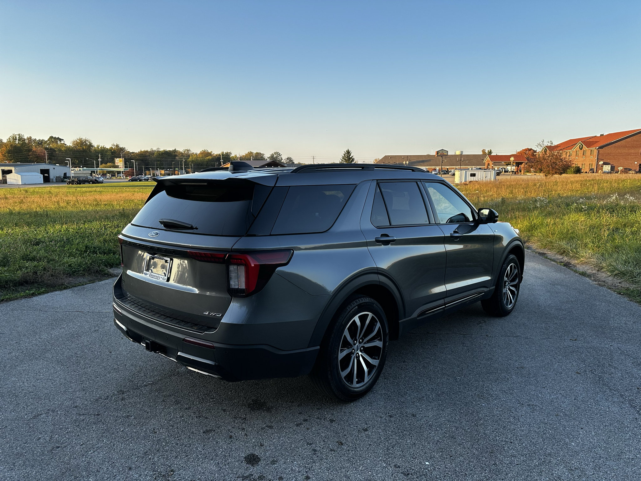 Used 2026 Ford Explorer ST-Line AWD/4WD image 7
