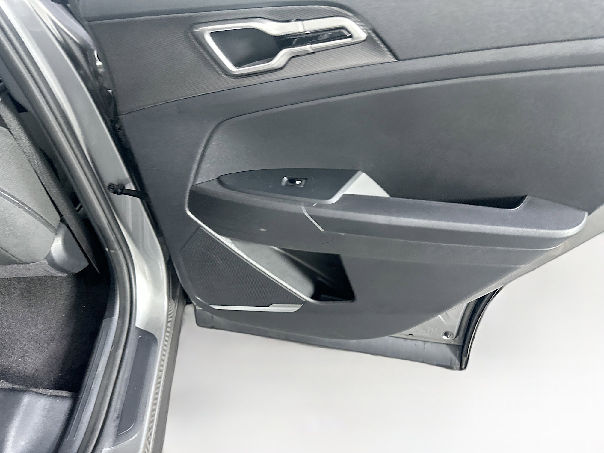 Used 2025 Kia Sportage LX image 28