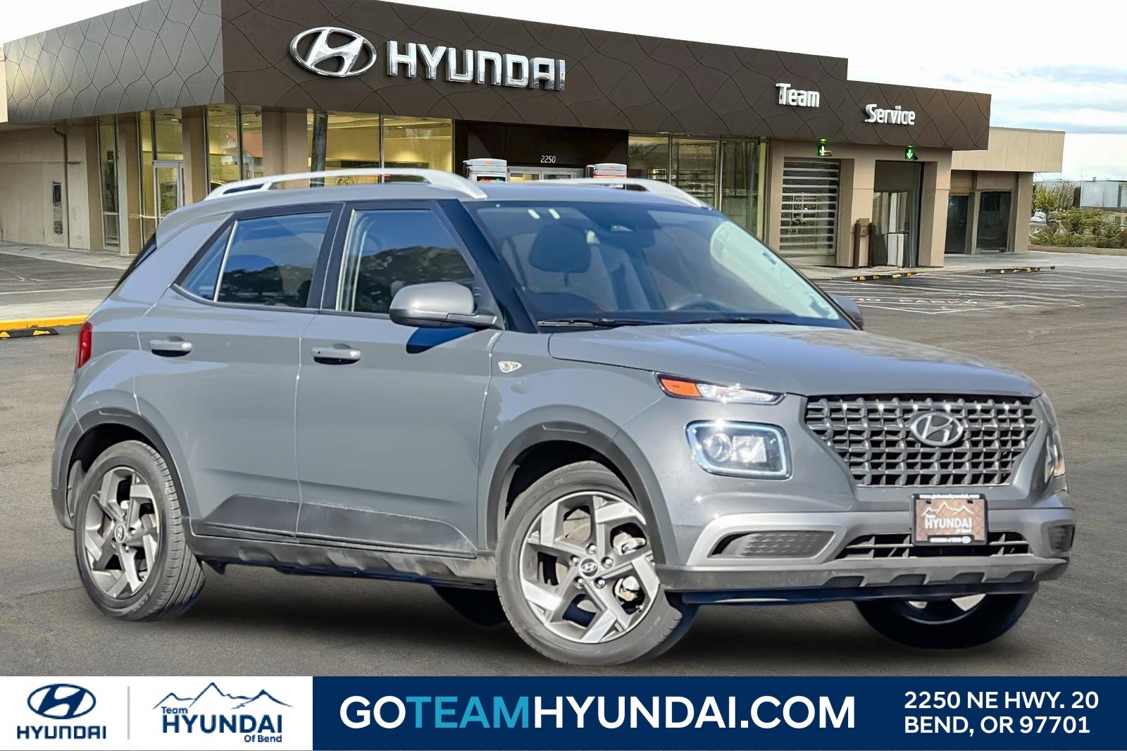 Certified 2025 Hyundai Venue SEL image 1