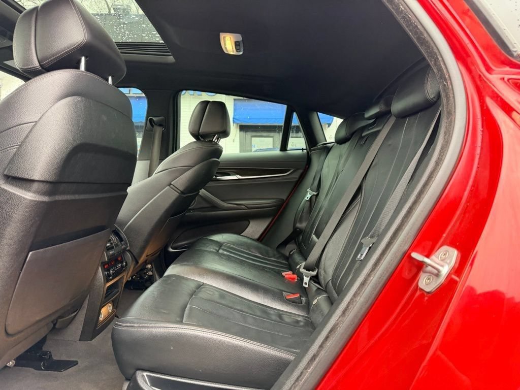 Used 2018 BMW X6 sDrive35i RWD image 13