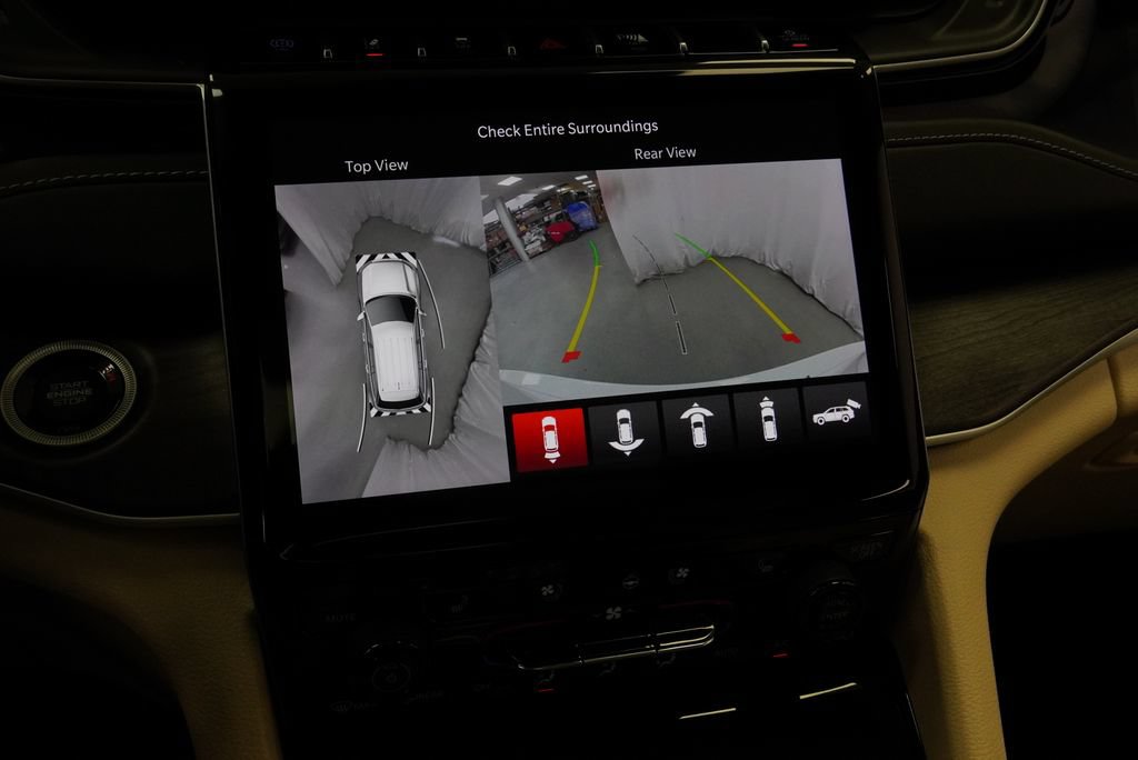 Certified 2022 Jeep Grand Cherokee Limited 4xe w/ Luxury Tech Group II AWD/4WD image 36
