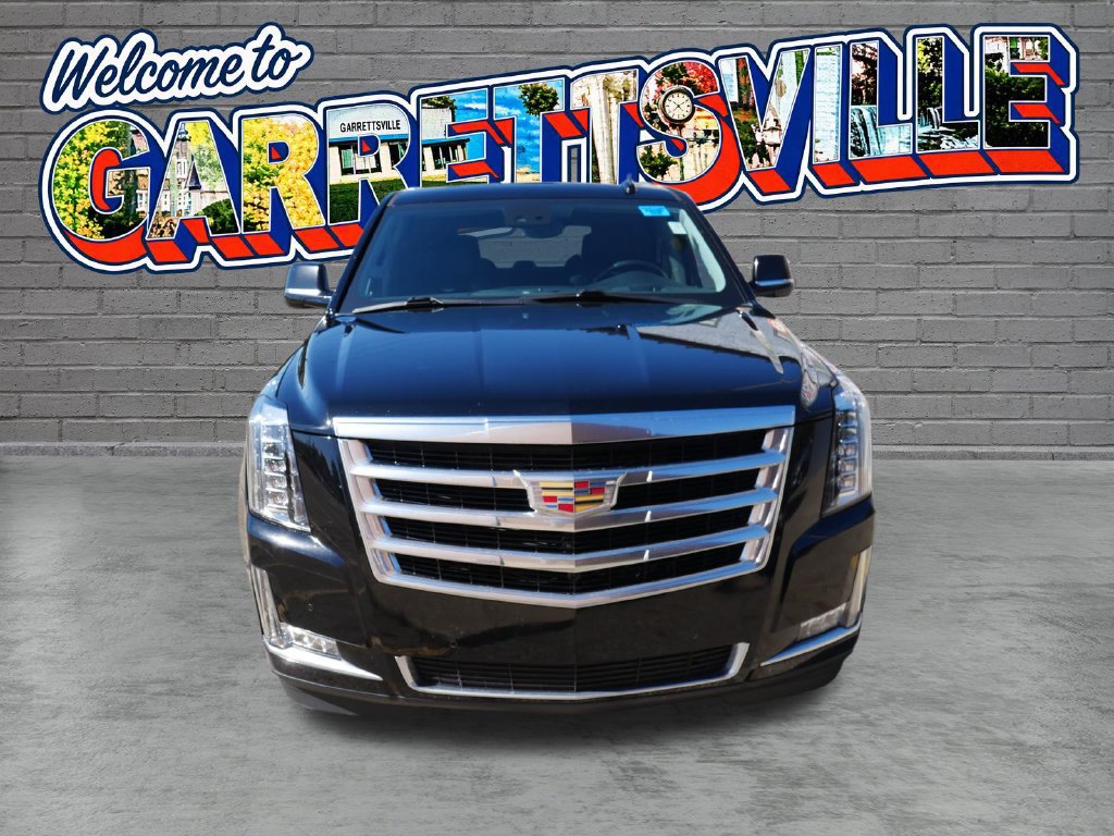 Used 2020 Cadillac Escalade Luxury AWD/4WD image 3