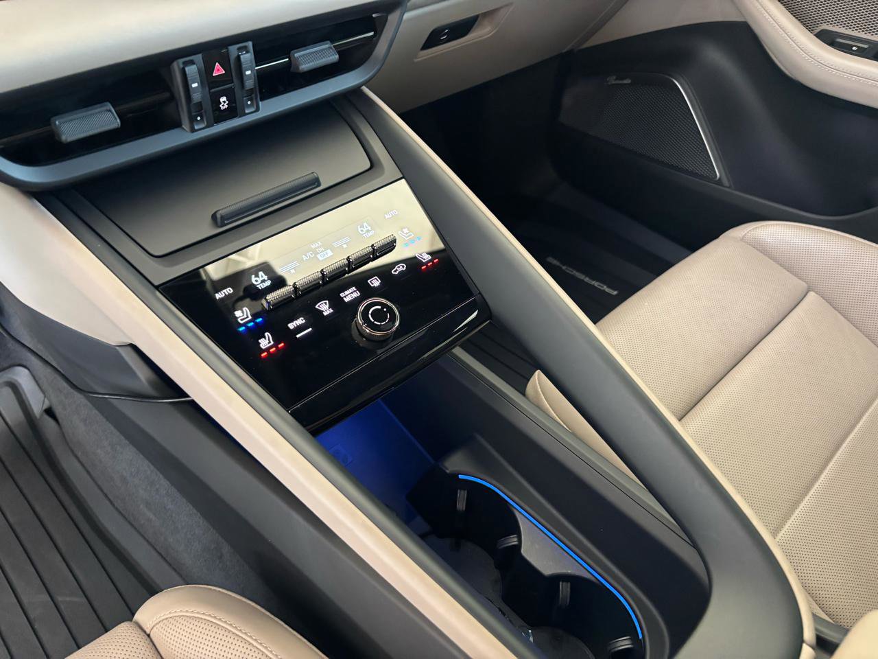 Used 2024 Porsche Macan Turbo Electric image 23