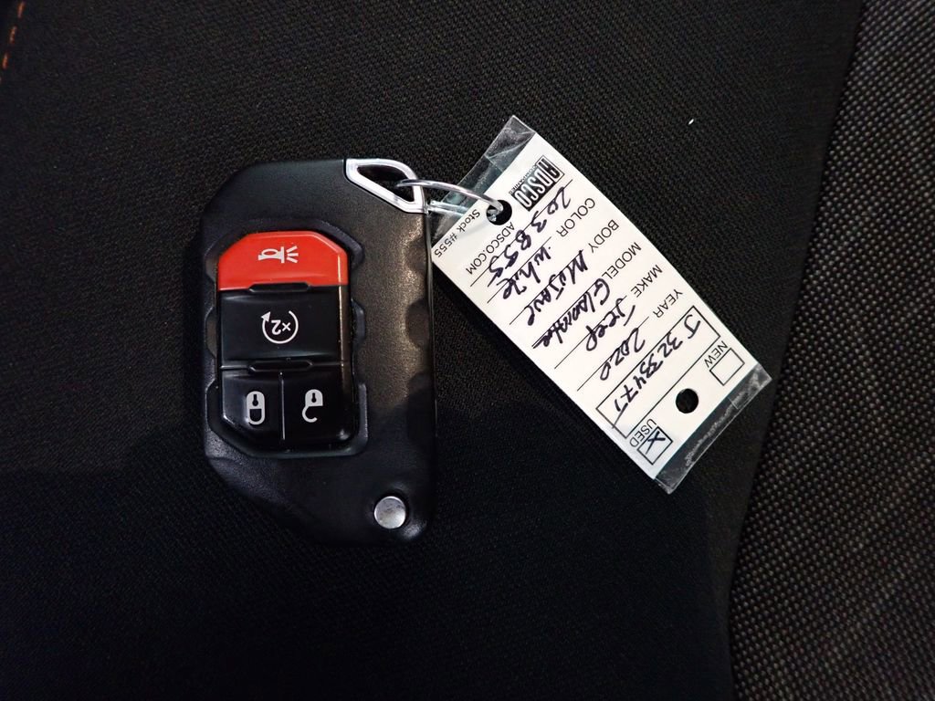 Used 2020 Jeep Gladiator Mojave w/ Dual Top Group AWD/4WD image 52