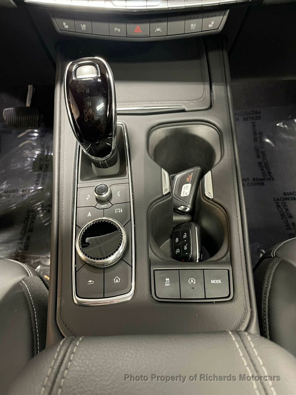 Used 2024 Cadillac XT4 Premium Luxury image 18