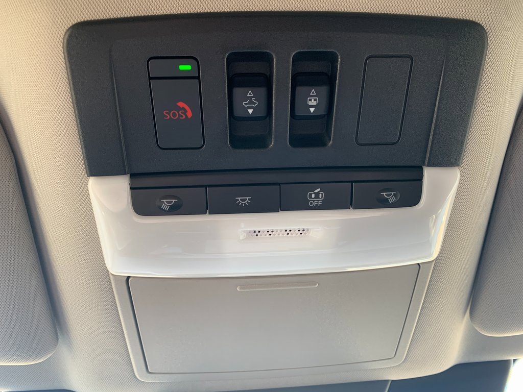 Used 2024 Nissan Pathfinder Platinum w/ Cargo Package image 24