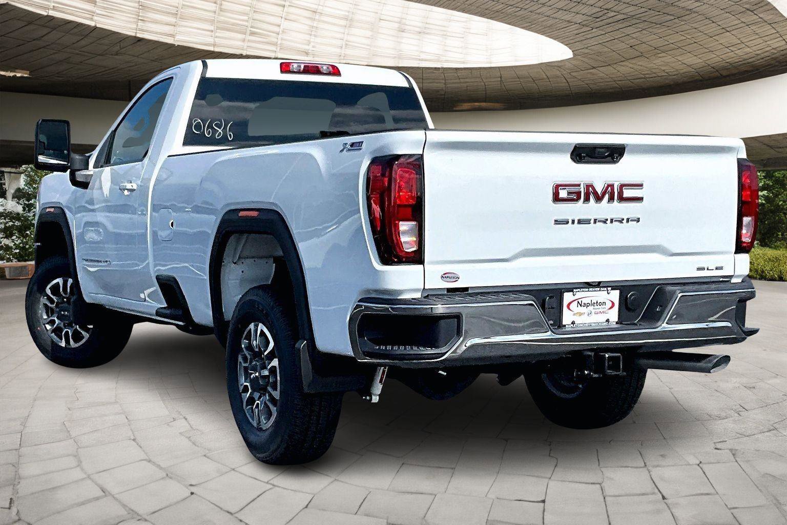 New 2026 GMC Sierra 2500 SLE AWD/4WD image 3