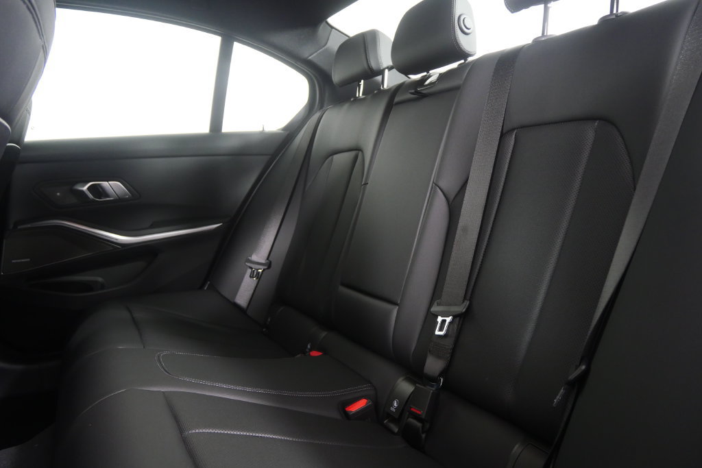 New 2026 BMW 330i Sedan w/ M Sport Package RWD image 15