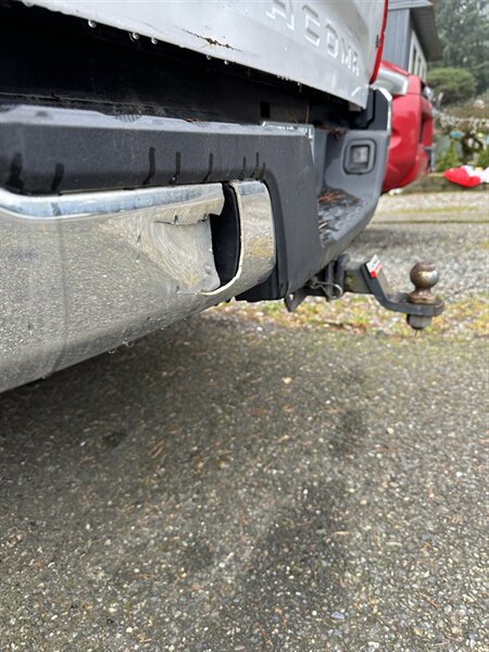 Used 2016 Toyota Tacoma SR5 w/ SR5 Appearance Package (SN) RWD image 41