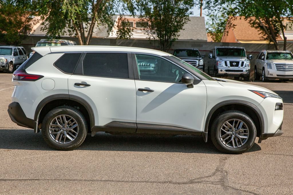 Used 2023 Nissan Rogue S AWD/4WD image 4