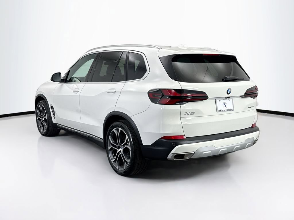 Used 2024 BMW X5 xDrive40i w/ Parking Assistance Package image 7
