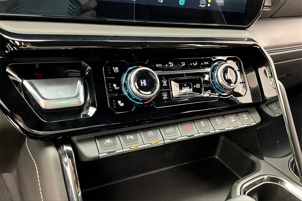 Used 2023 GMC Sierra 1500 AT4X image 32