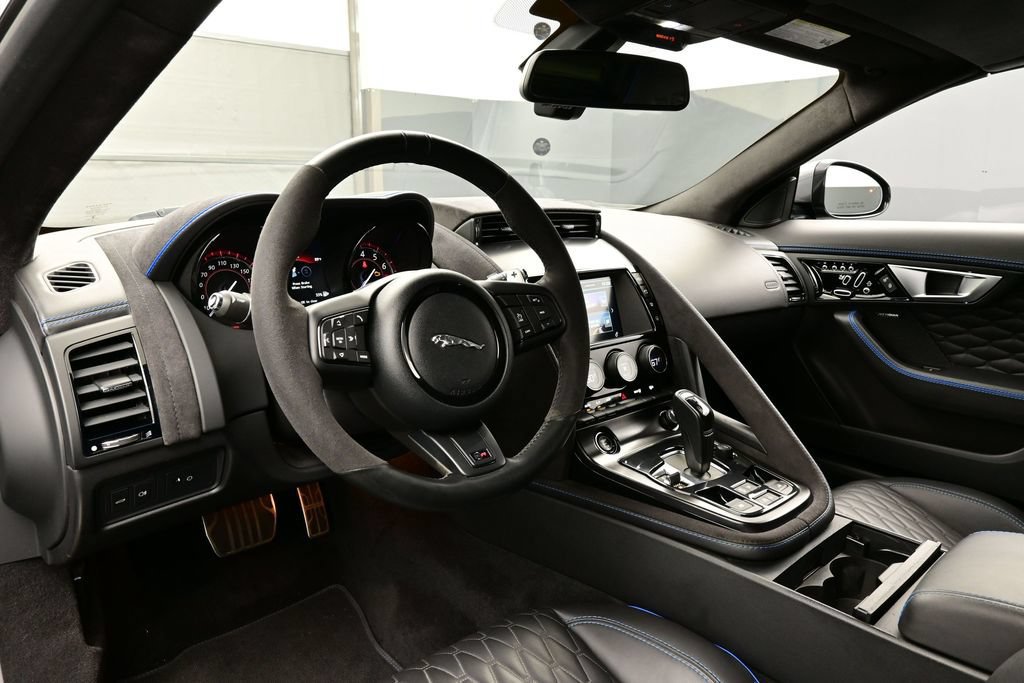Used 2017 Jaguar F-TYPE SVR AWD/4WD image 4