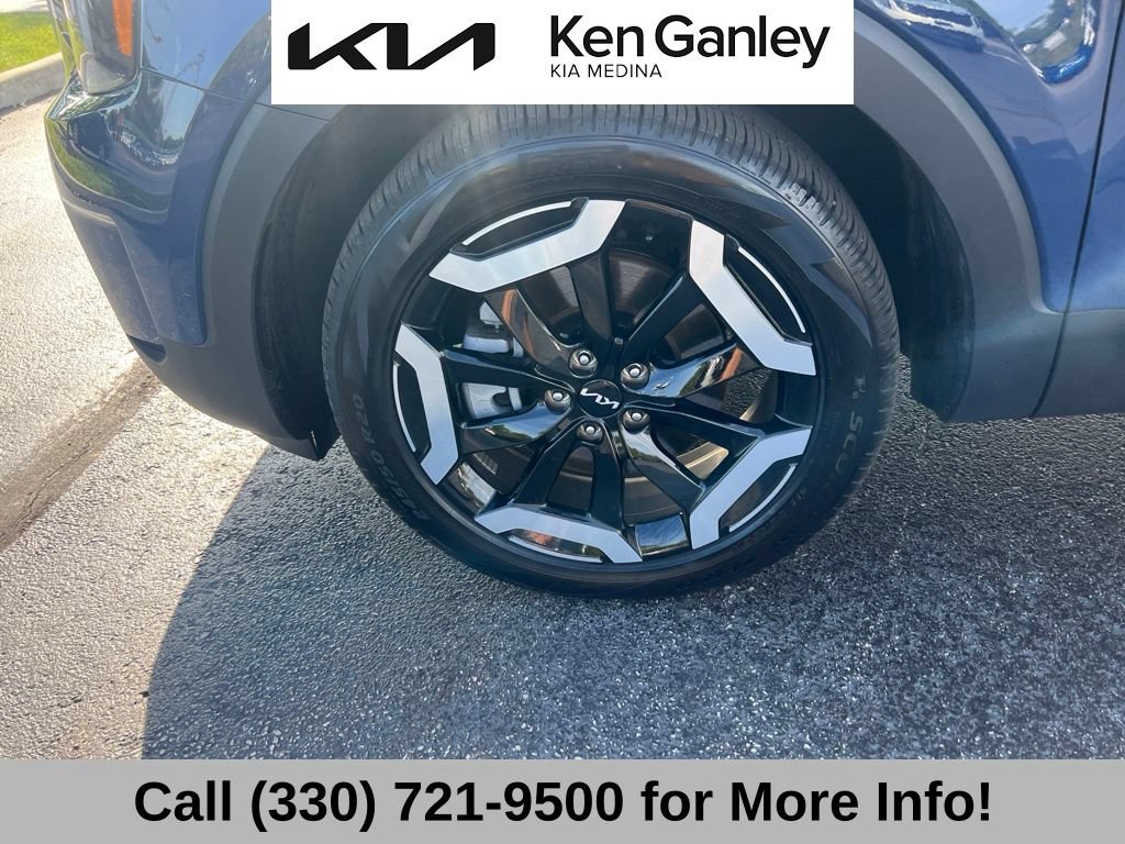 Certified 2024 Kia Telluride S w/ S Sunroof Package AWD/4WD image 17