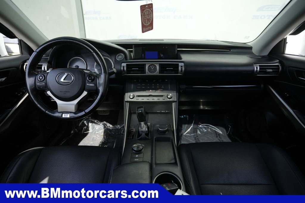 Used 2015 Lexus IS 250 image 34
