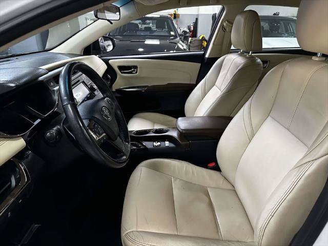 Used 2017 Toyota Avalon XLE w/ Protection Package FWD image 13