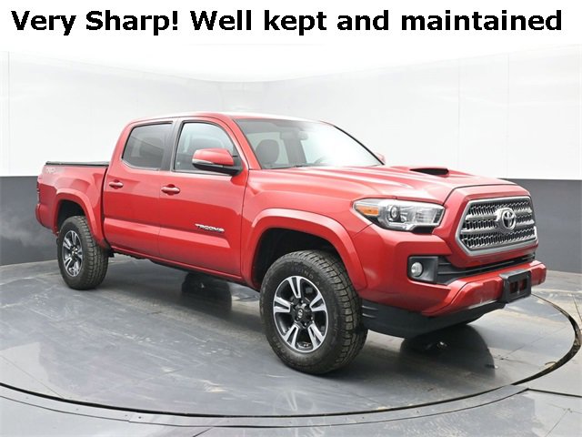 Used 2017 Toyota Tacoma TRD Sport w/ Tow Package (A/T)