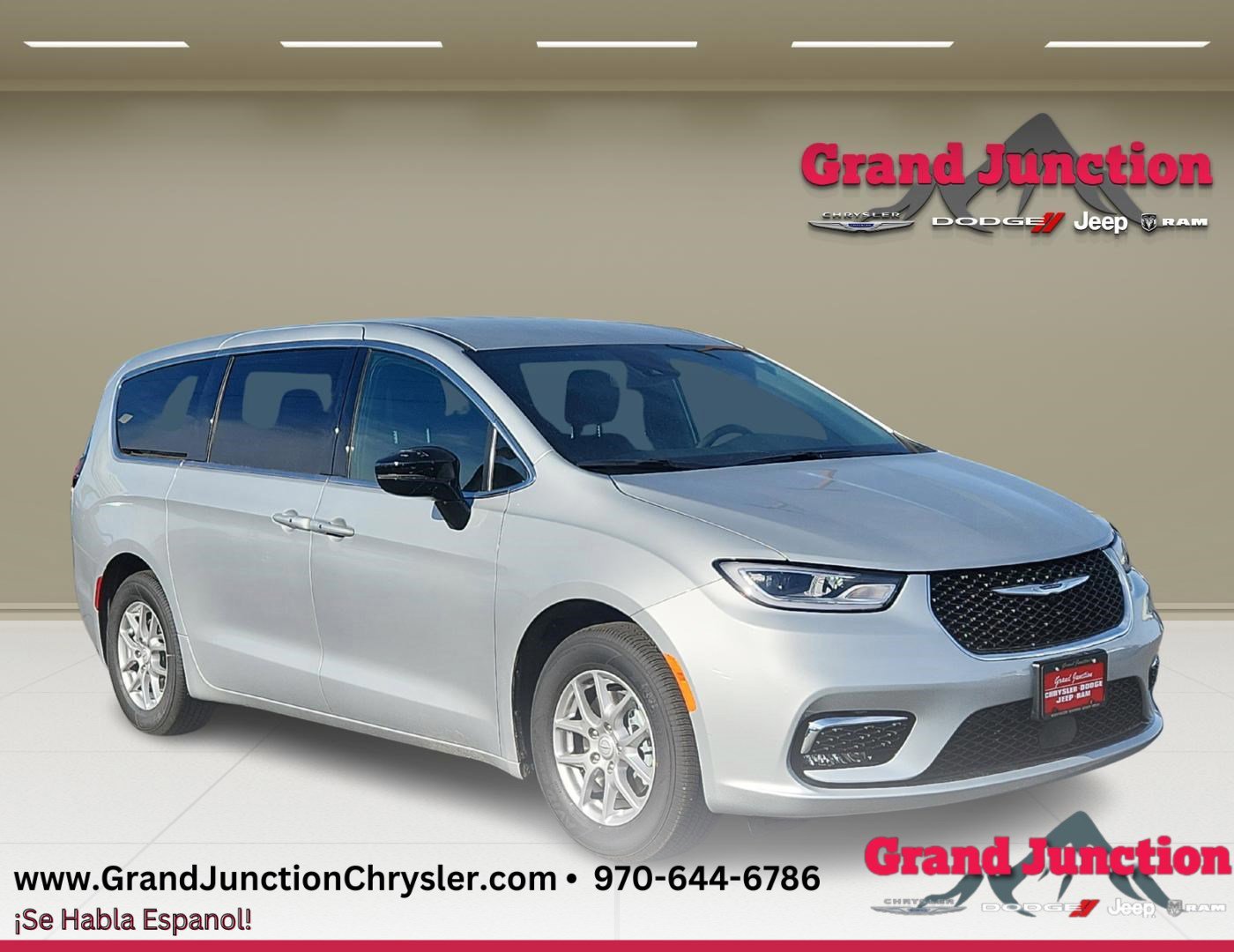 New 2026 Chrysler Pacifica Select