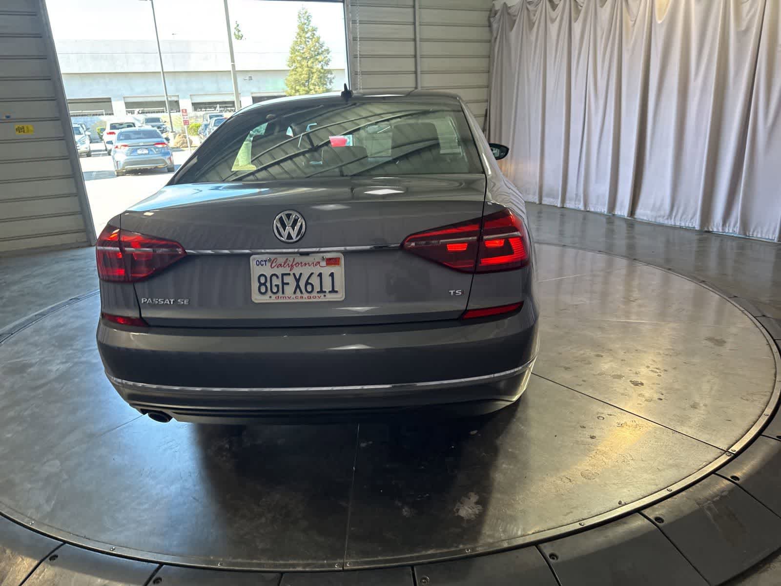 Used 2018 Volkswagen Passat 2.0T SE FWD image 5
