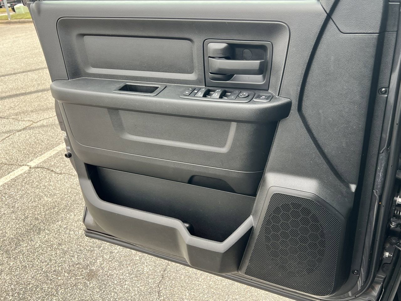 Used 2024 RAM 2500 Tradesman w/ Chrome Appearance Group image 22