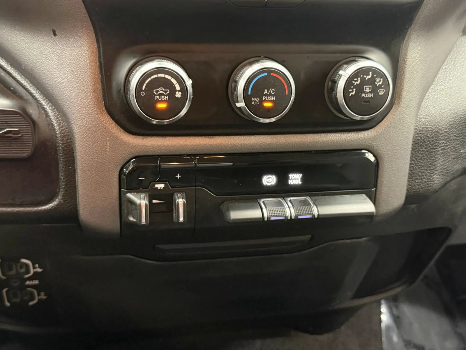 Used 2019 RAM 2500 Big Horn AWD/4WD image 35