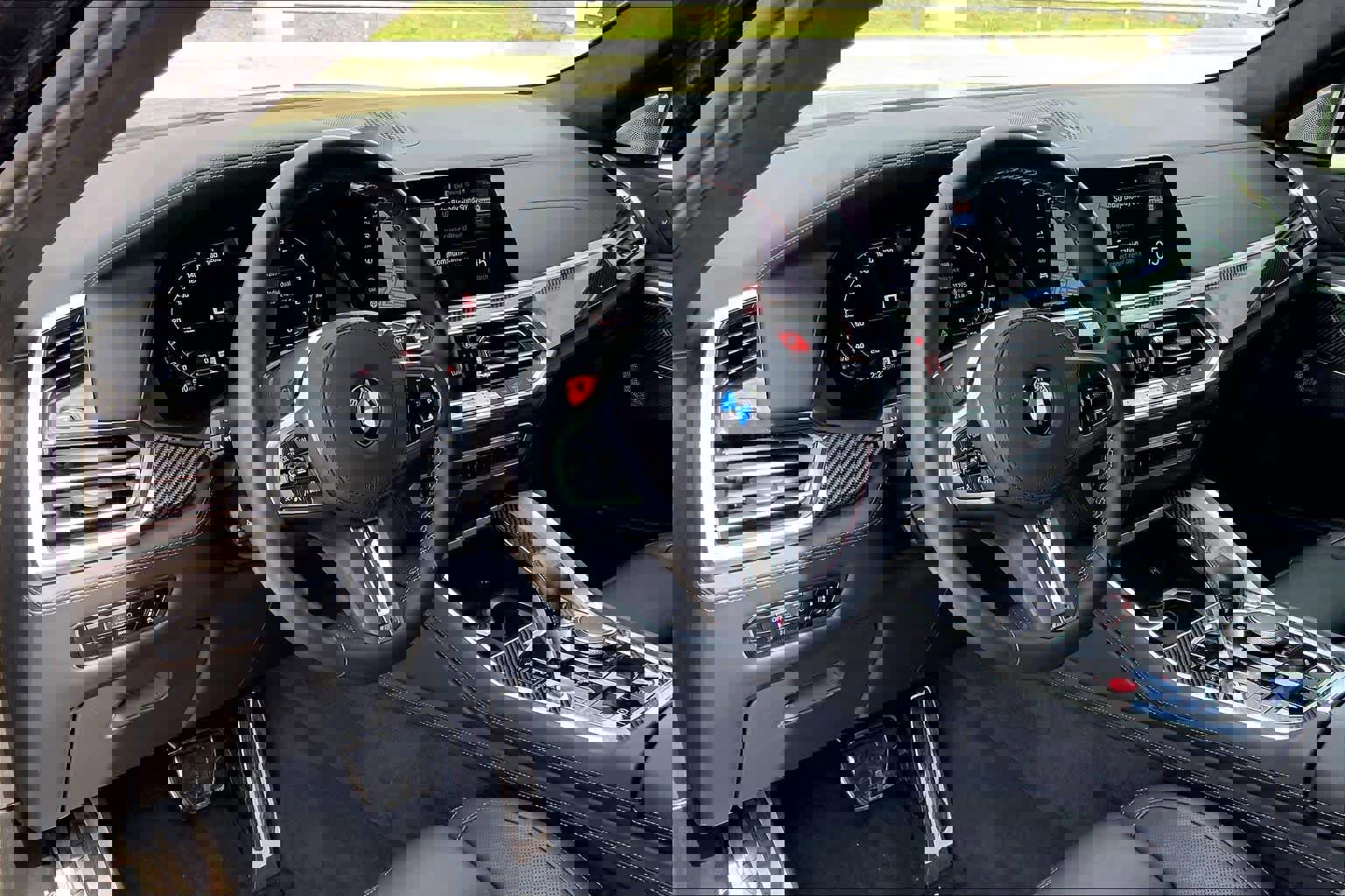 Used 2023 BMW X6 M w/ Executive Package image 17