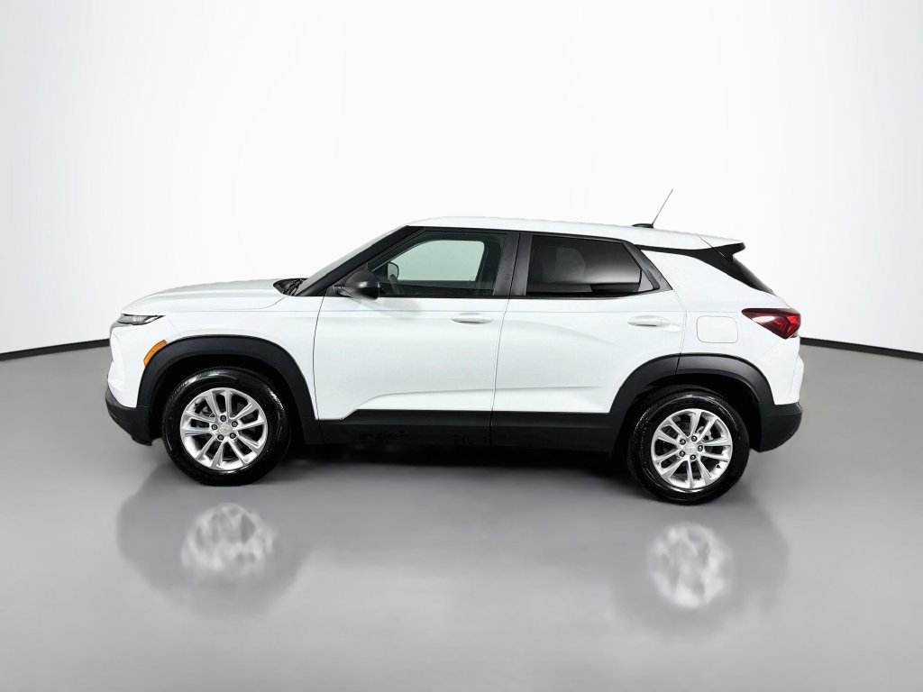 Used 2025 Chevrolet TrailBlazer LS w/ LS Convenience Package FWD image 4