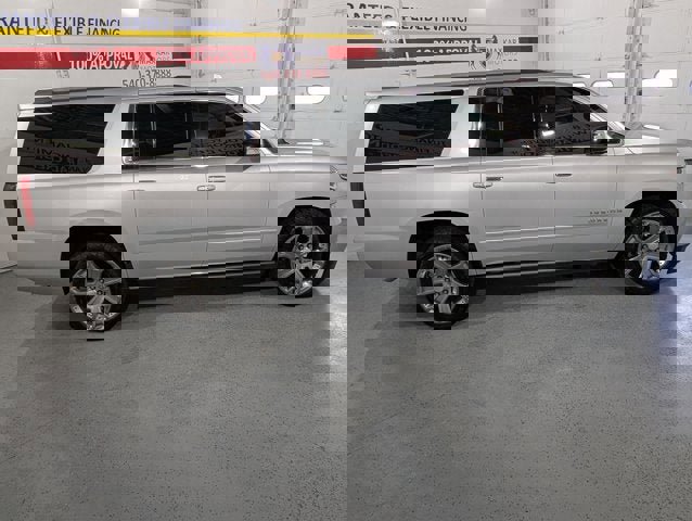 Used 2017 Chevrolet Suburban Premier image 8