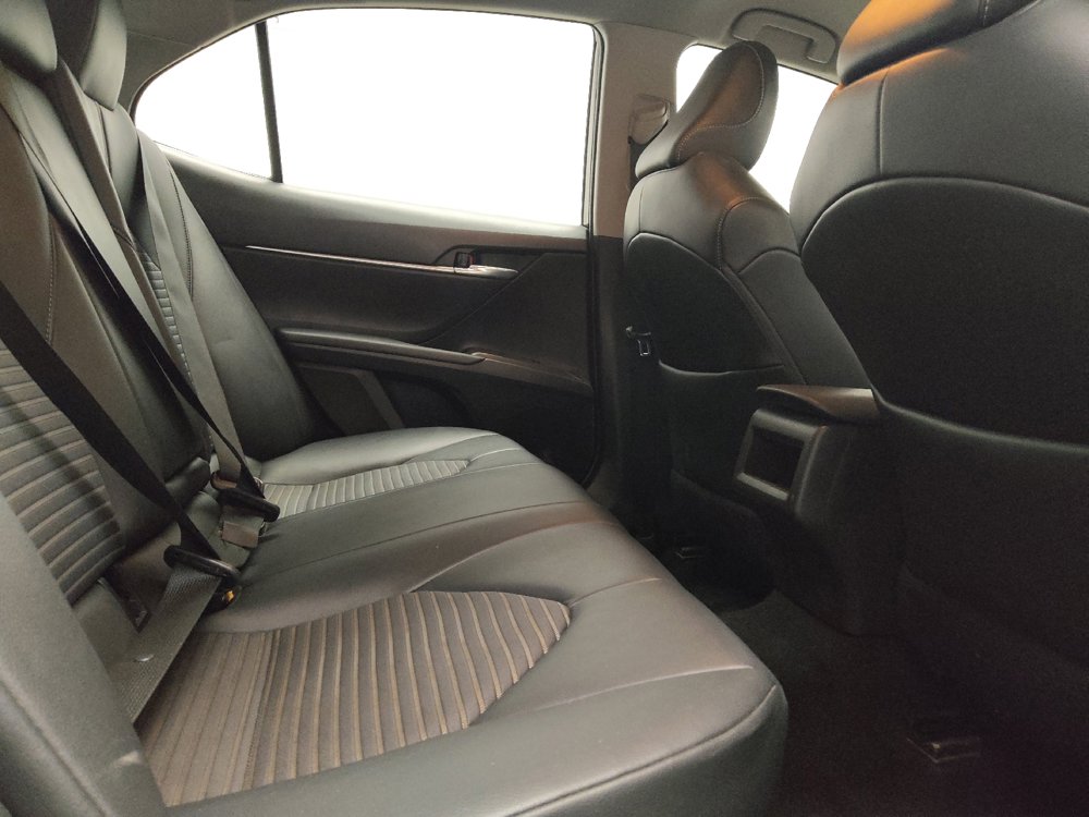Used 2021 Toyota Camry SE FWD image 19