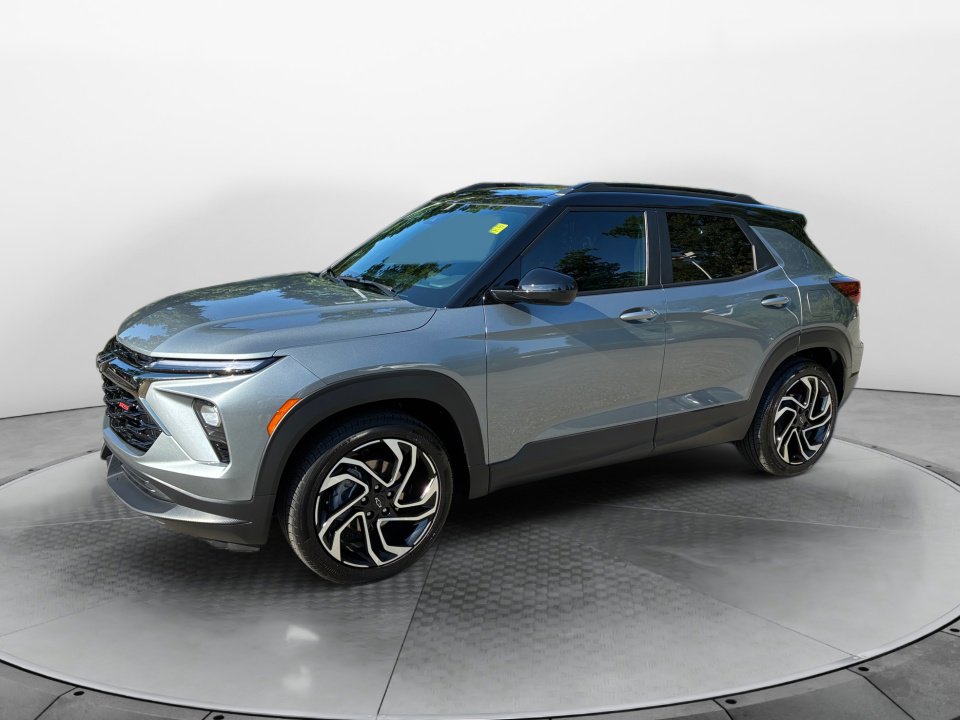 Used 2026 Chevrolet TrailBlazer RS w/ Convenience Package FWD image 3