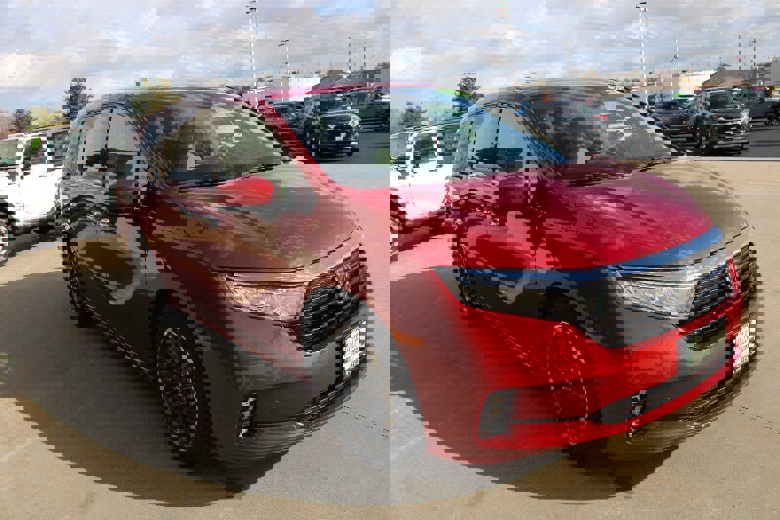 Used 2024 Honda Odyssey Elite image 5