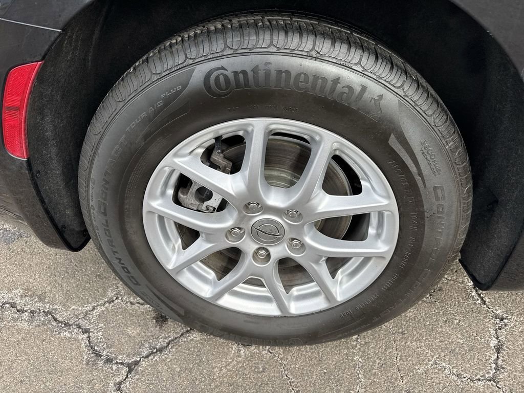 Used 2023 Chrysler Pacifica Touring-L image 29