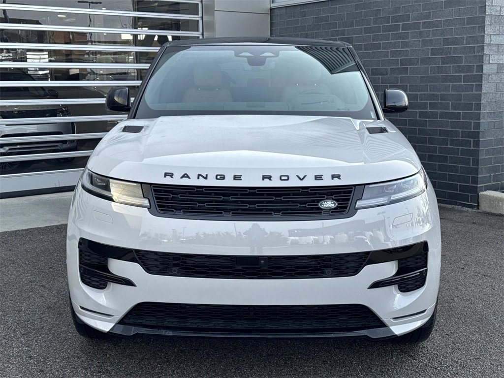 New 2026 Land Rover Range Rover Sport Dynamic SE image 2