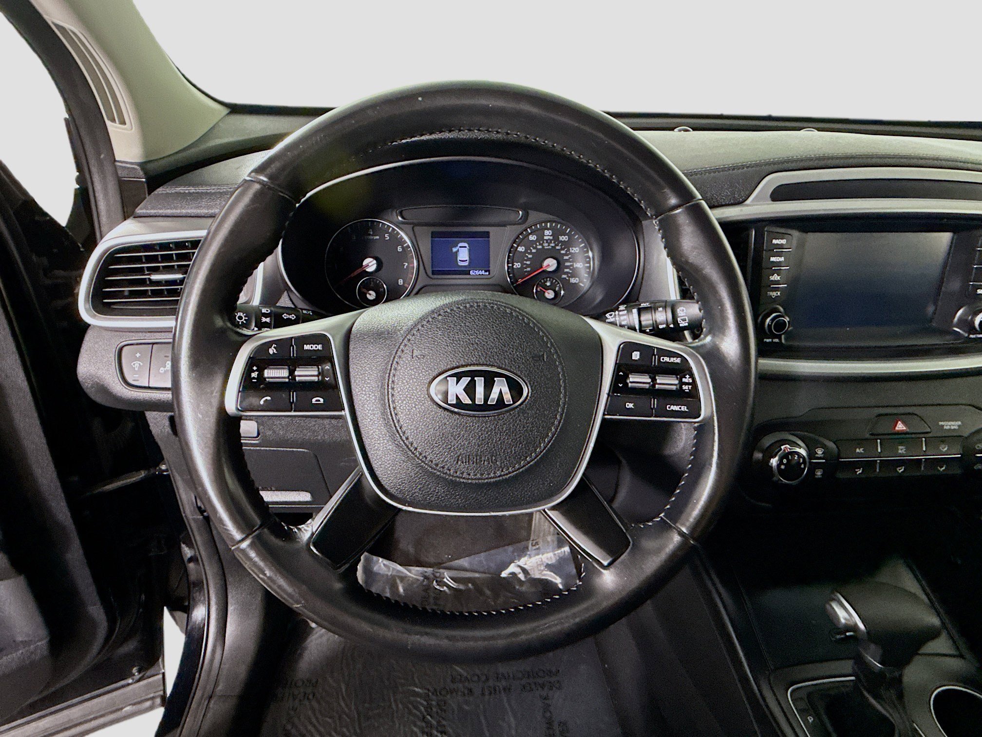 Used 2020 Kia Sorento LX image 8