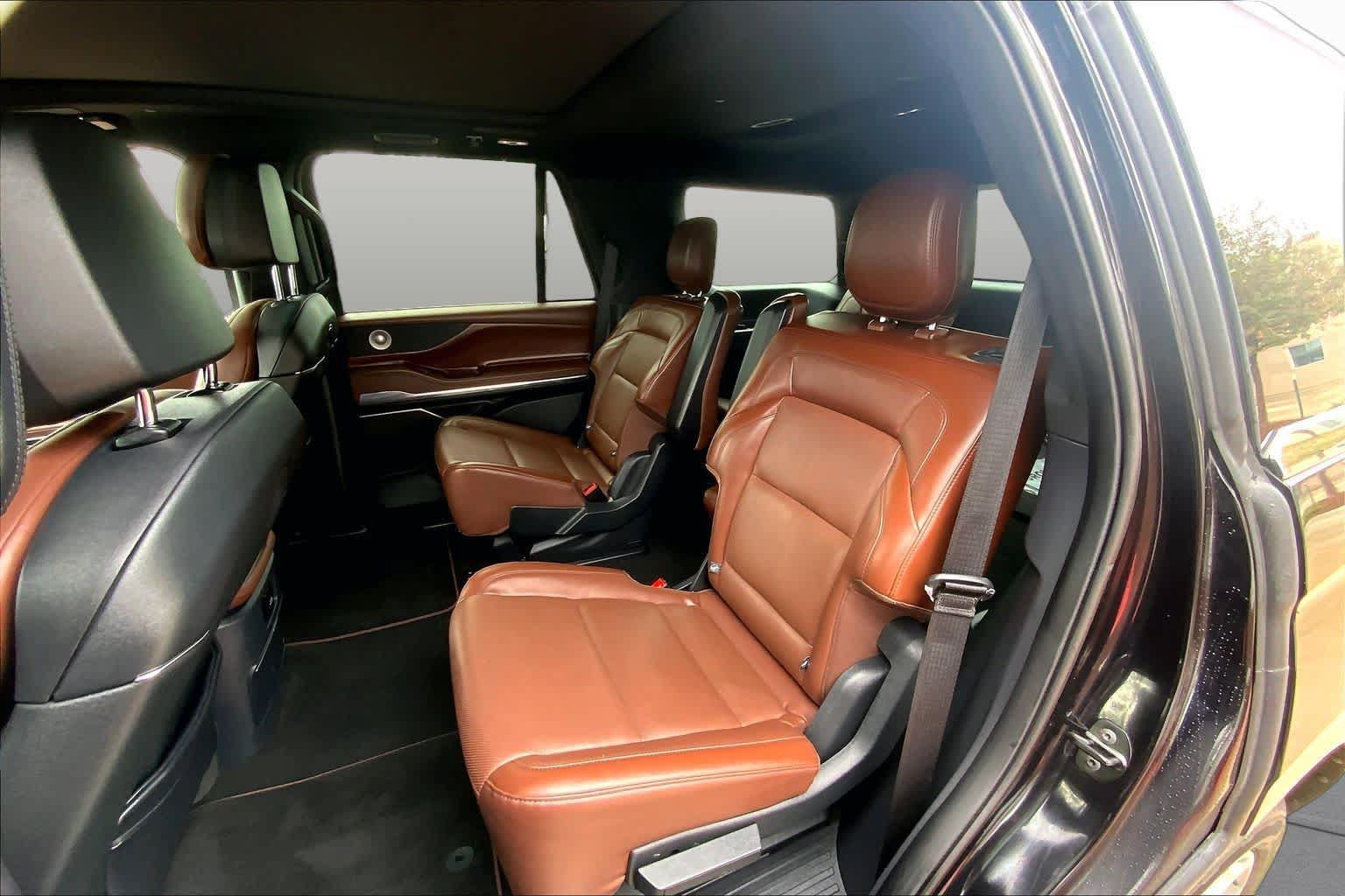 Used 2025 Lincoln Navigator Reserve AWD/4WD image 21